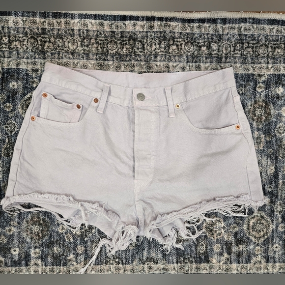 Levi's 501 Button Fly Lavender Frayed Jean Shorts - Picture 1 of 5